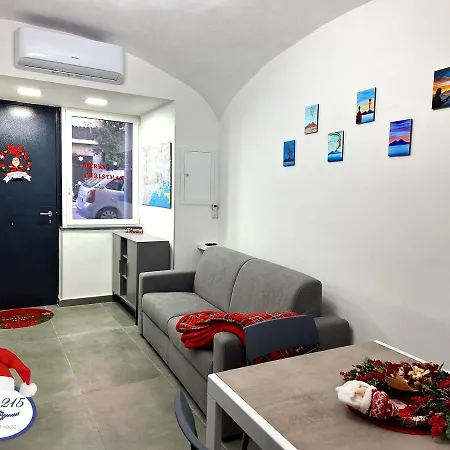 Savoia 215 - Azzurra Guest House - Napoli-3